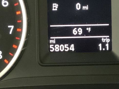 Used 2016 Volkswagen Tiguan S image 25