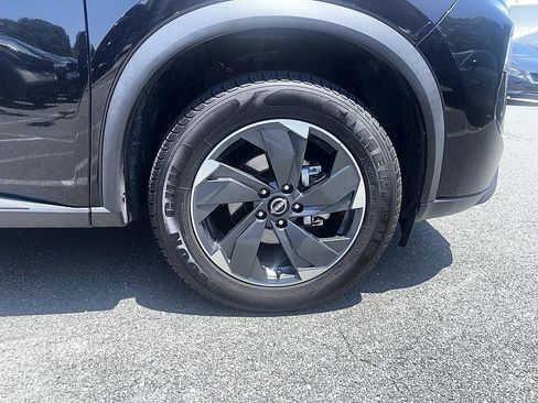 Certified 2024 Nissan Rogue SV AWD/4WD image 15