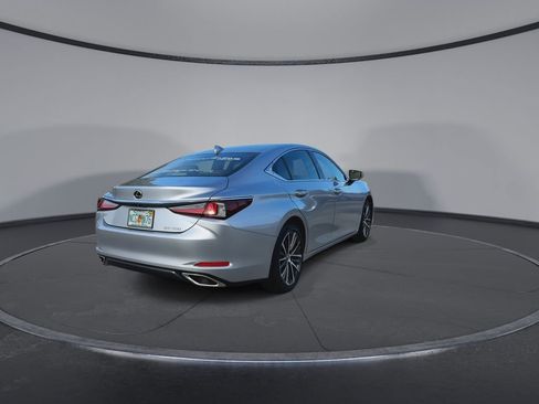 Used 2025 Lexus ES 350 w/ Premium Package image 8