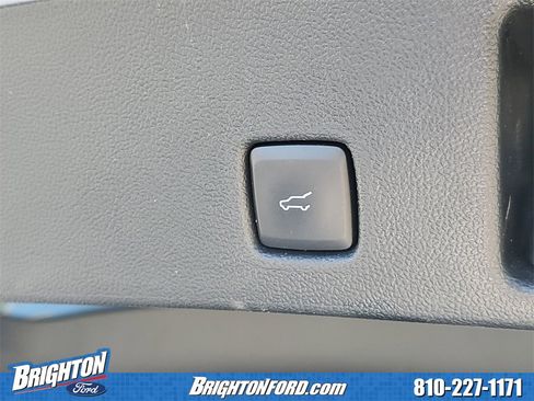 Used 2022 Ford Escape SEL w/ Class II Trailer Tow Package image 10