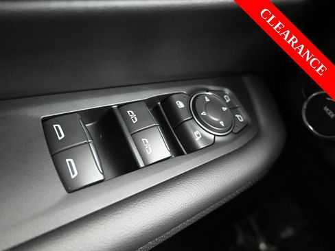 Used 2025 Chevrolet Tahoe High Country image 32