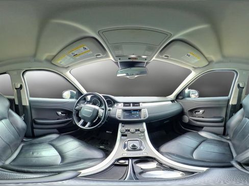 Used 2017 Land Rover Range Rover Evoque SE image 33