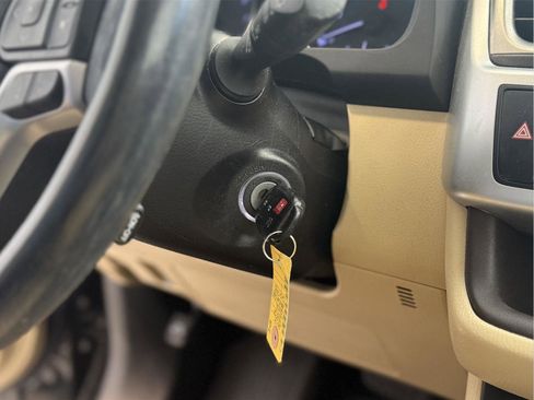 Used 2018 Toyota Highlander Plus image 38