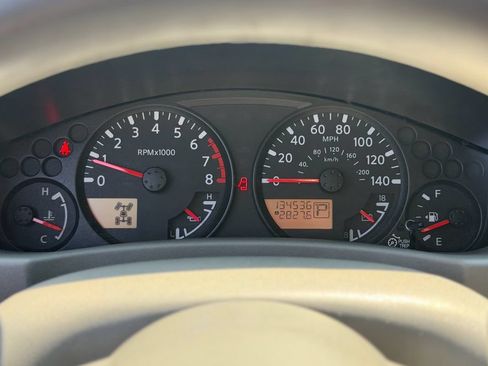 Used 2016 Nissan Frontier SV AWD/4WD image 12