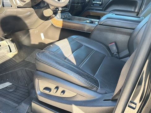 Used 2018 GMC Sierra 2500 Denali w/ Duramax Plus Package AWD/4WD image 95