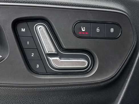 Used 2024 Mercedes-Benz Sprinter 2500 image 47