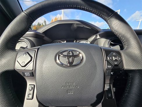 Certified 2023 Toyota Tacoma TRD Off-Road image 27