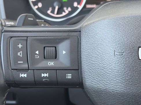 Used 2025 Nissan Rogue SV AWD/4WD image 22