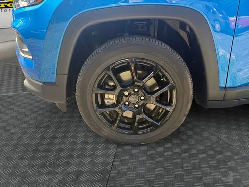 New 2025 Jeep Compass Latitude w/ Sun & Sound Group AWD/4WD image 14