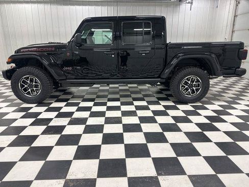 New 2026 Jeep Gladiator Rubicon AWD/4WD image 2
