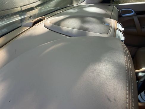 Used 2005 Porsche Cayenne Turbo AWD/4WD image 19