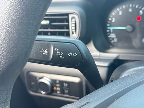 Used 2022 Ford Explorer 4WD w/ Class IV Trailer Tow Package image 41