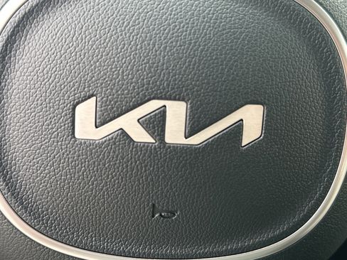 New 2026 Kia Carnival EX FWD image 20