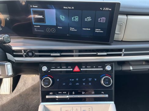 Used 2025 Hyundai Santa Fe SEL image 17