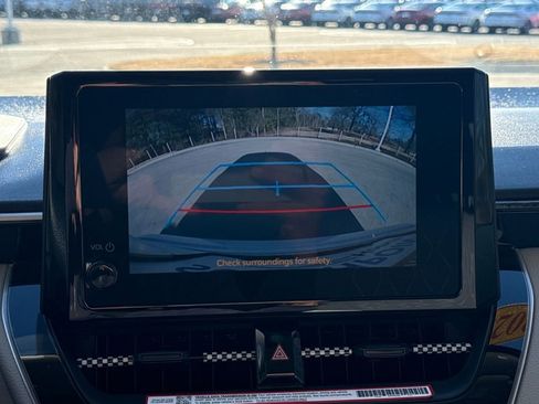 Used 2025 Toyota Corolla LE image 24