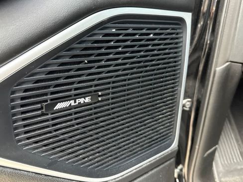 Used 2024 Jeep Wagoneer L Series II w/ Flexible Seating Group RWD image 16