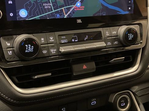 Certified 2025 Toyota Grand Highlander Limited image 21