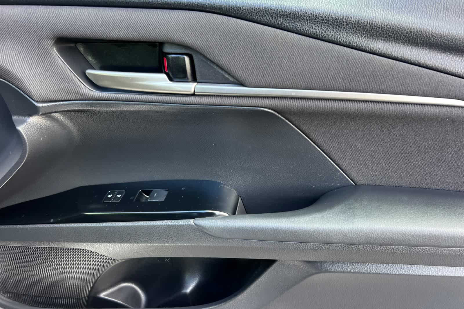 Used 2025 Toyota Camry LE FWD image 18