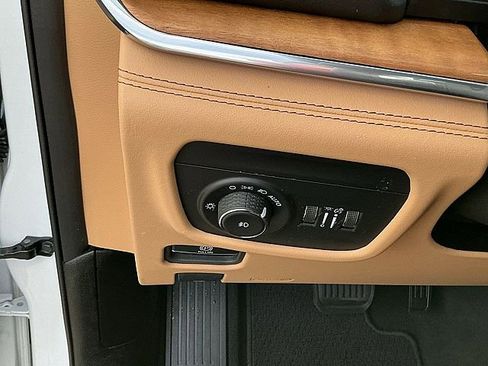 Used 2023 Jeep Grand Cherokee L Summit image 24