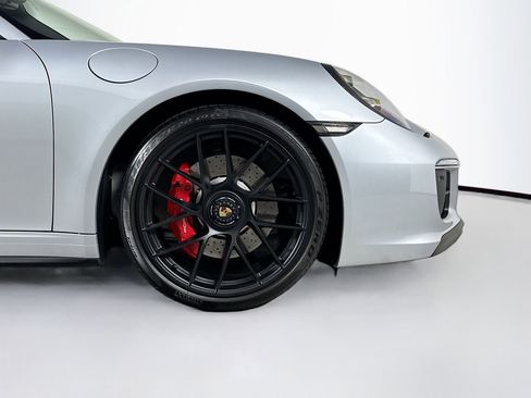 Used 2018 Porsche 911 Targa 4 GTS image 27
