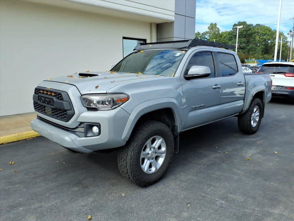 Used 2018 Toyota Tacoma TRD Sport AWD/4WD image 1