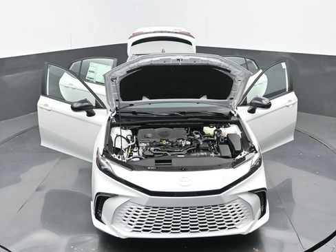 Used 2025 Toyota Camry XSE FWD image 34