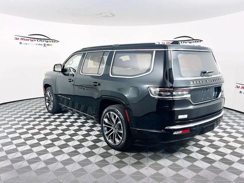 Used 2023 Jeep Grand Wagoneer Series III AWD/4WD image 6