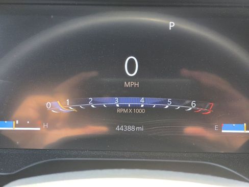 Used 2023 Jeep Grand Cherokee Altitude image 5