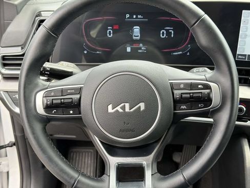 Used 2025 Kia Sportage EX FWD image 18