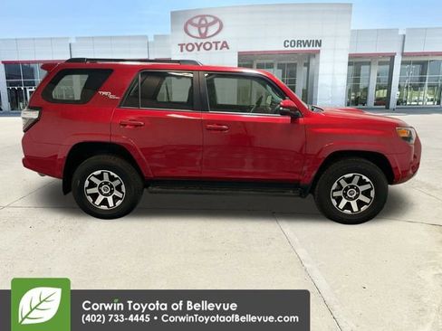 Used 2024 Toyota 4Runner TRD Off-Road Premium image 9