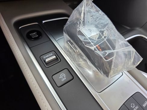 New 2027 INFINITI QX60 Luxe w/ Family Package FWD image 26