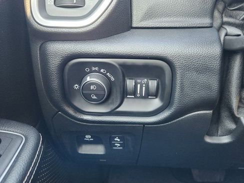 Used 2021 RAM 1500 Laramie image 25