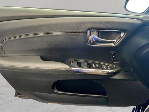 Used 2013 Toyota Avalon XLE Touring FWD image 23