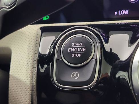 Used 2021 Mercedes-Benz CLA 250 image 30