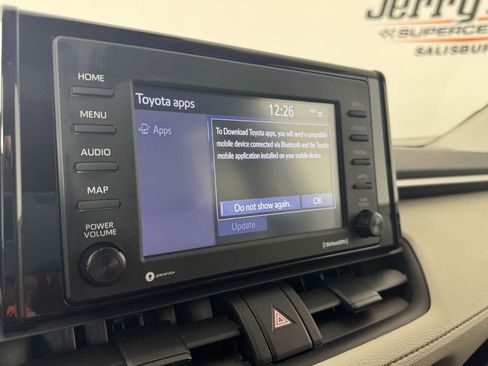 Used 2022 Toyota RAV4 XLE w/ Convenience Package image 19