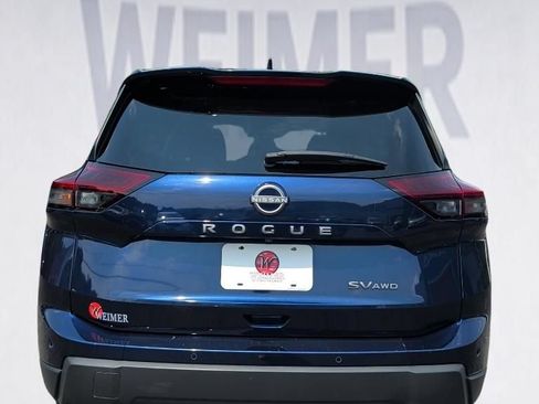 Used 2024 Nissan Rogue SV AWD/4WD image 6