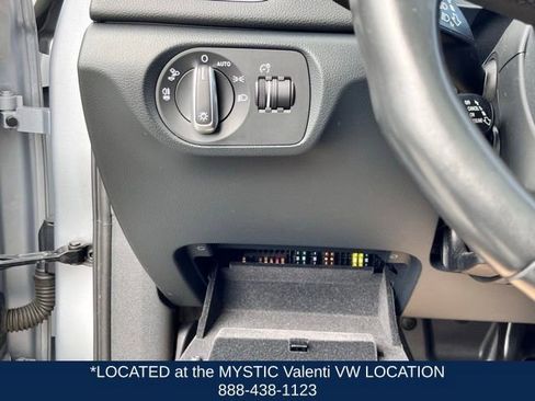 Used 2018 Audi Q3 2.0T Premium image 36