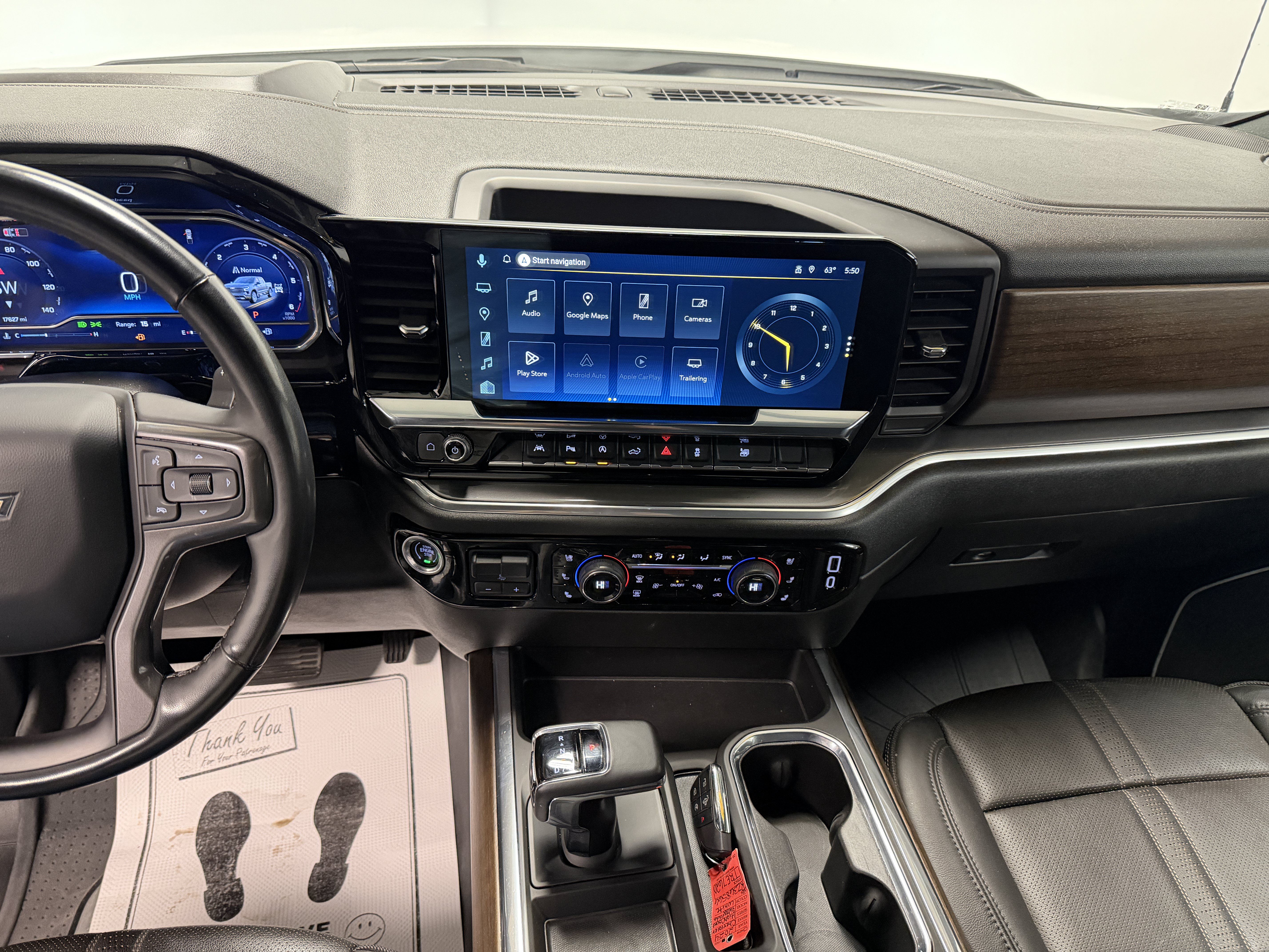 Used 2024 Chevrolet Silverado 1500 High Country w/ High Country Premium Package AWD/4WD image 4