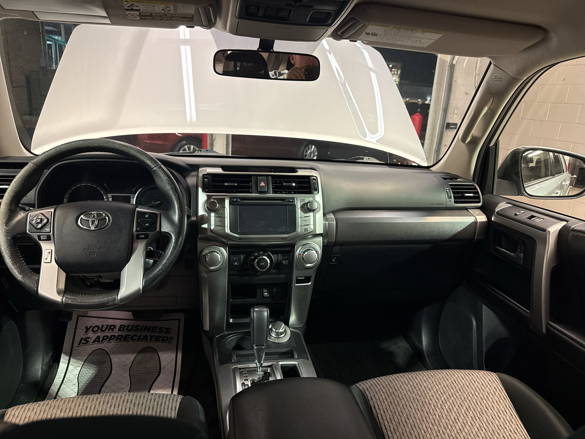Used 2015 Toyota 4Runner SR5 AWD/4WD image 33