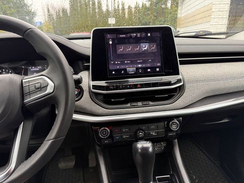 Certified 2022 Jeep Compass Latitude image 15