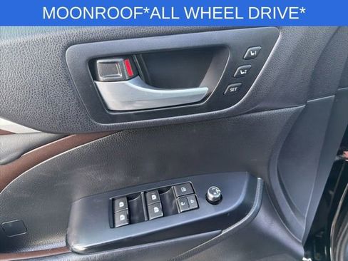 Used 2015 Toyota Highlander Limited Platinum image 25