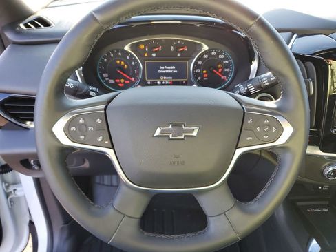 Used 2023 Chevrolet Traverse RS image 22