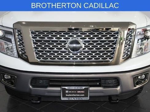 Used 2018 Nissan Titan Platinum Reserve w/ Platinum Utility Package AWD/4WD image 11