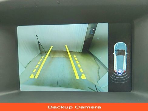 Used 2016 Volvo V60 T5 Cross Country image 17