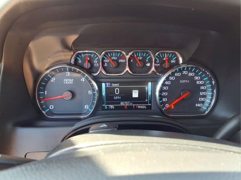 Used 2020 Chevrolet Suburban LT AWD/4WD image 26