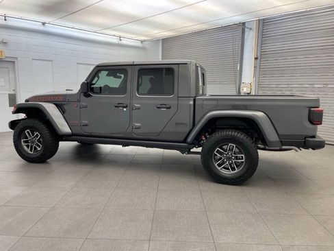 New 2025 Jeep Gladiator Mojave w/ Convenience Group image 5