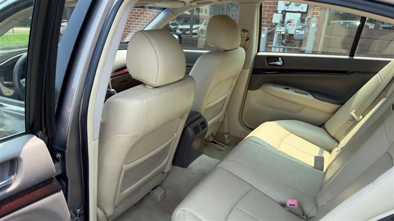 Used 2011 INFINITI G37 x Sedan w/ Premium Pkg AWD/4WD image 15