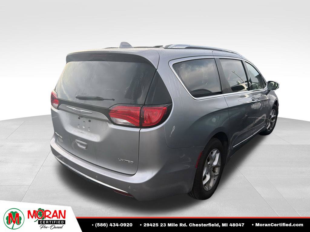 Used 2020 Chrysler Pacifica Limited FWD image 3