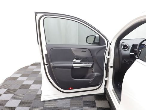 Used 2022 Mercedes-Benz GLA 250 4MATIC image 5