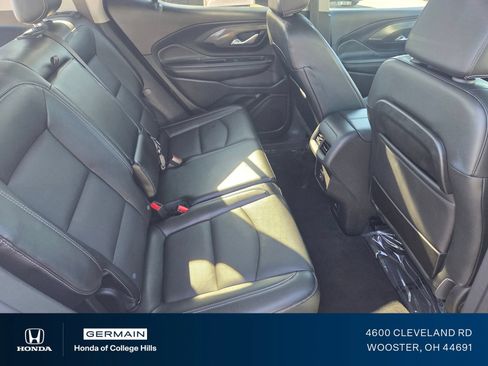 Used 2024 GMC Terrain SLT AWD/4WD image 21